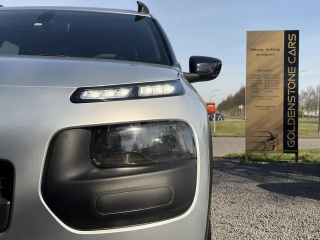 Citroën C4 Cactus 1.2 PureTech Shine 2016 Benzine 39