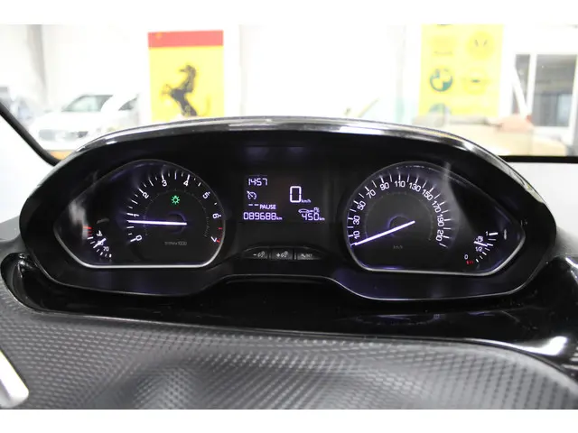 Peugeot 2008 1.2 PureTech Blue Lion 2016 Benzine 16