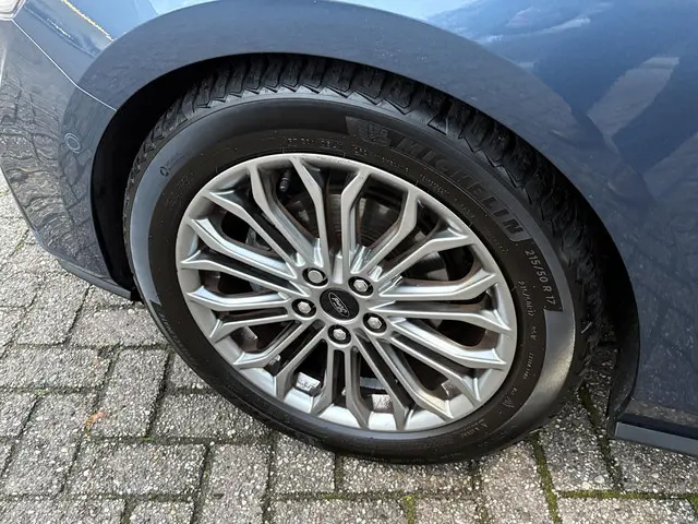 Ford Focus 1.0 EcoBoost Titanium Business 2018 Benzine 10