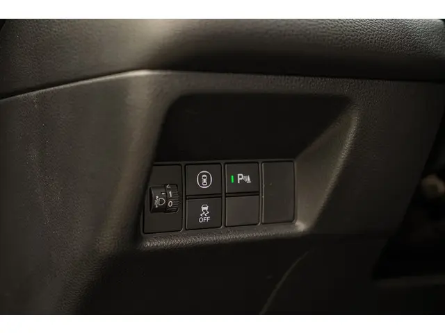 Honda Jazz 1.5i e:HEV CROSSTAR 2023 Hybride Benzine 23