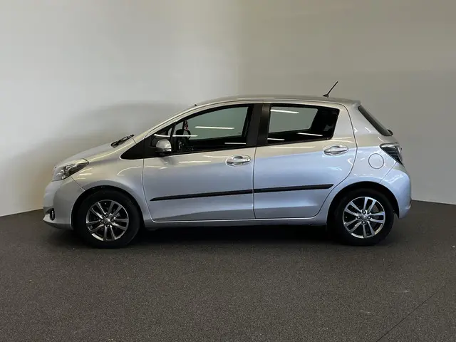 Toyota Yaris 1.3 VVT-i Dynamic 2014 Benzine 30
