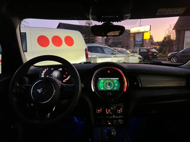 MINI Cooper Mini 1.5 Business Edition 2021 Benzine 8