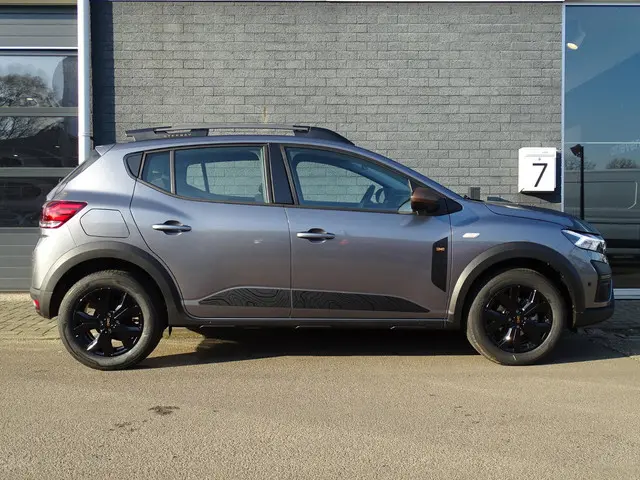 Dacia Sandero Stepway 1.0 TCe 110 Extreme 2025 Benzine 16