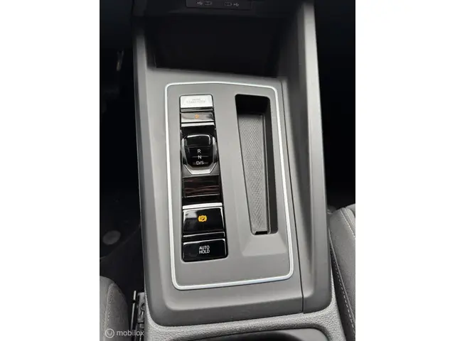 Volkswagen Golf 1.0 eTSI Life Business 2023 Benzine 11