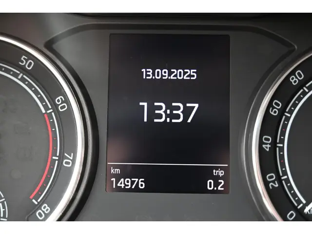 Škoda Kamiq 1.0 TSI Ambition 2024 Benzine 38