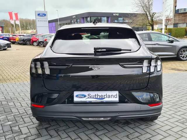 Ford Mustang Mach-E Extended RWD 98 kWh 2021 Elektrisch 5