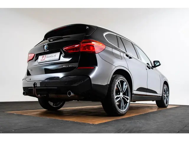 BMW X1 sDrive20i High Executive 2019 Benzine 11