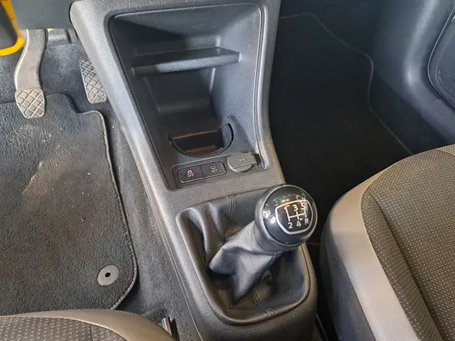 Volkswagen up! 1.0 BMT high up! 2018 Benzine 14