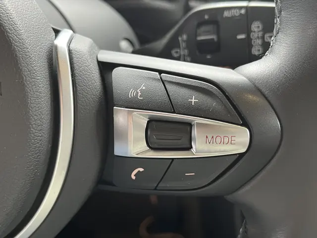 BMW X1 sDrive20i 192PK VDL Nedcar Edition 2019 Benzine 13