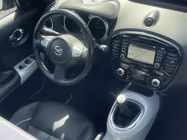 Nissan Juke 1.2 DIG-T S/S Tekna 2015 Benzine 24
