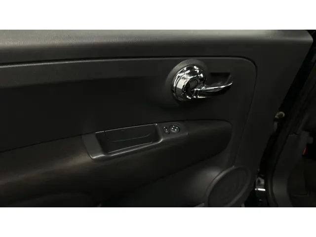 Fiat 500 0.9 TwinAir Turbo Holiday Edition 2016 Benzine 16