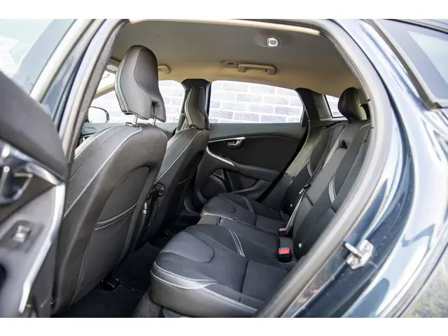 Volvo V40 1.5 T2 Polar+ 2019 Benzine 8