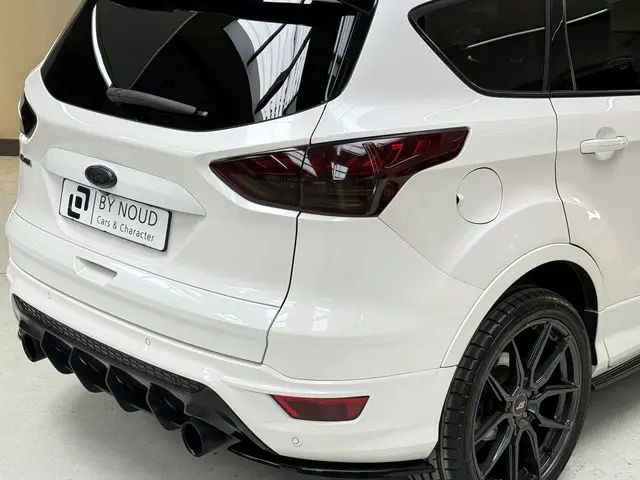Ford Kuga 1.6 Titanium Plus 4WD, 183Pk, 2015, 2015 Benzine 19