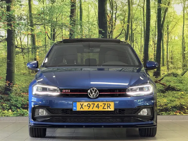 Volkswagen Polo 2
