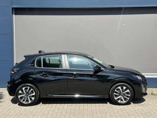 Peugeot 208 1.2 Style 2025 Benzine 7