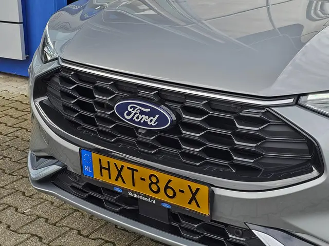 Ford Kuga 2.5 PHEV ST-Line X 2025 Hybride Benzine 33