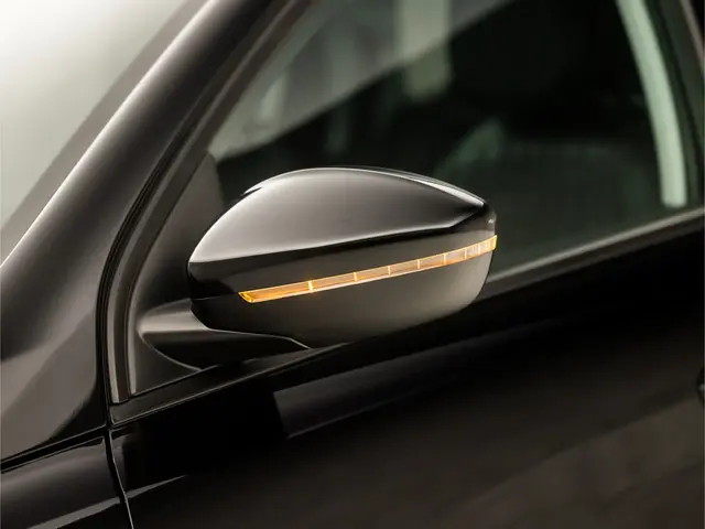 Peugeot 308 SW 1.2 PureTech Sport 2019 Benzine 29