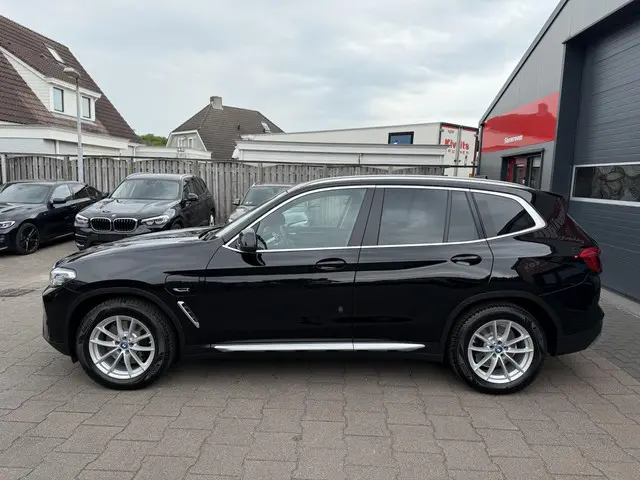 BMW X3 xDrive30e LCI High Executive 2022 Hybride Benzine 4