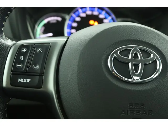 Toyota Yaris 1.5 Hybrid Aspiration 2015 Hybride Benzine 19