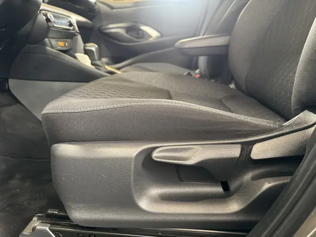 Toyota Yaris 1.5 Hybrid Dynamic 2020 Hybride Benzine 9