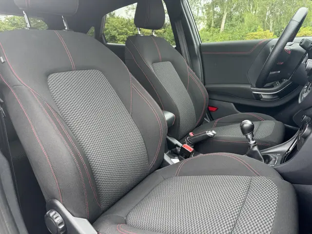 Ford Puma 1.0 EcoBoost Hybrid ST-Line 2023 Benzine 13