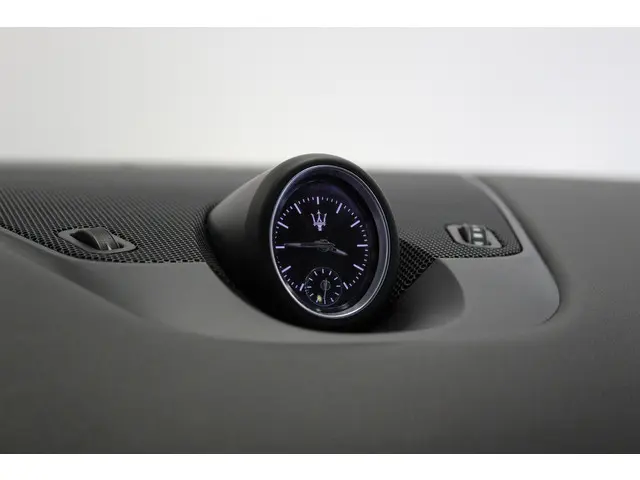 Maserati Levante 2.0 Hybrid Executive 2022 Benzine 25