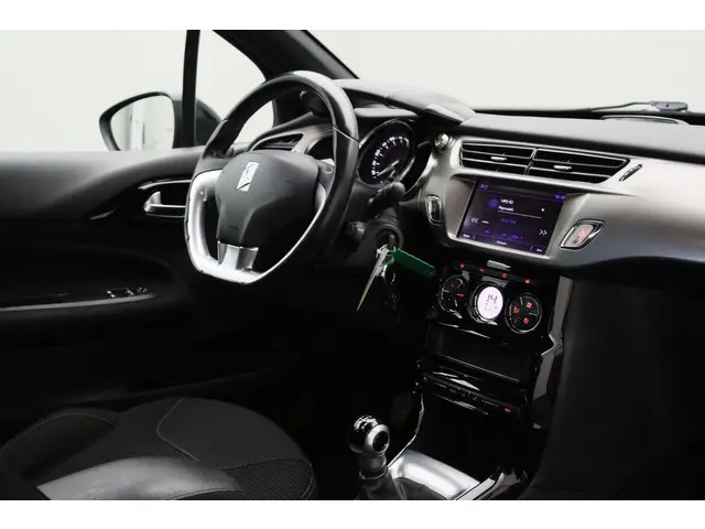 DS DS 3 1.2 PureTech So Chic 2016 Benzine 15
