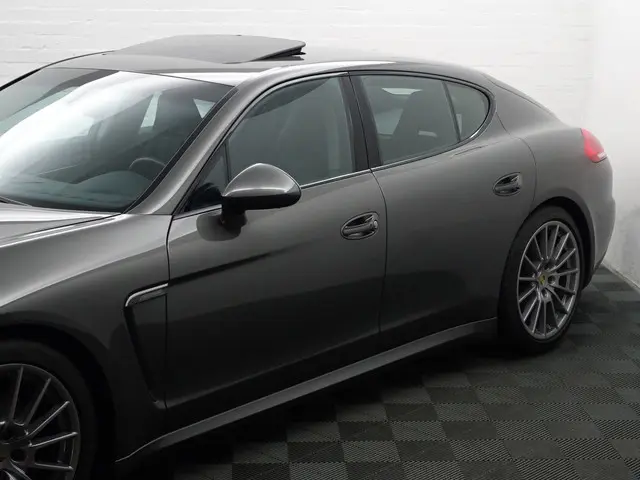 Porsche Panamera 3.0 4S Executive- 2014 Benzine 37