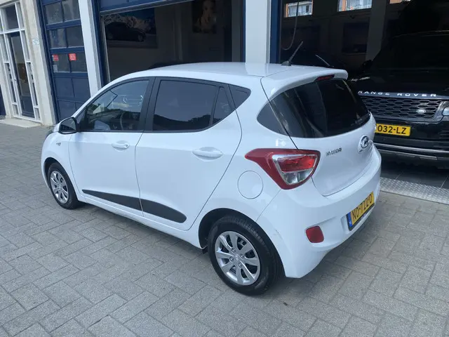 Hyundai i10 1.0i i-Motion Comfort 2017 Benzine 3