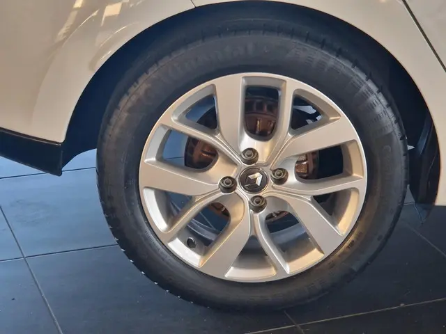 Renault Clio Estate 0.9 TCe Limited 2019 Benzine 8