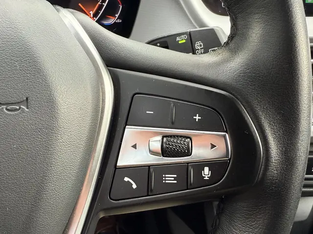 BMW 1 Serie 118i Executive Edition 2020 Benzine 26