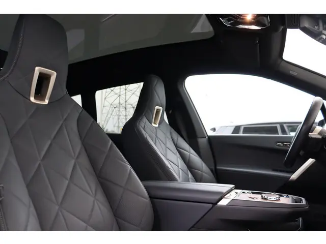 BMW iX M60 High Executive 112 kWh 2023 Elektrisch 9