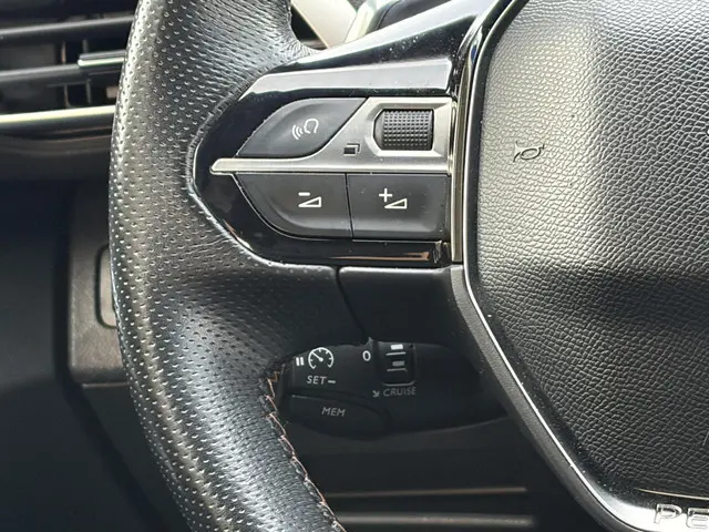 Peugeot 3008 1.6 e-THP GT Line 2018 Benzine 28