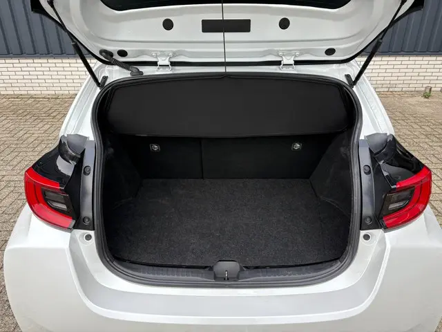 Toyota Yaris 1.6 GR Performance 2021 Benzine 23