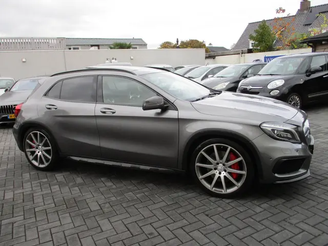 Mercedes-Benz GLA AMG 45 4Matic Edition 1 2014 Benzine 6