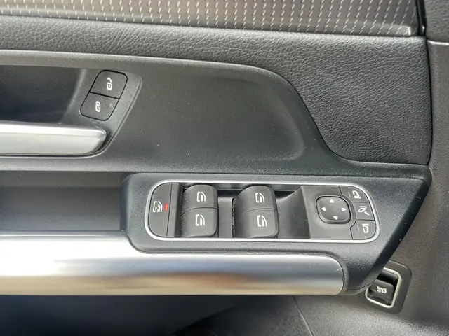 Mercedes-Benz B-Klasse 180 Launch Edition 2020 Benzine 13