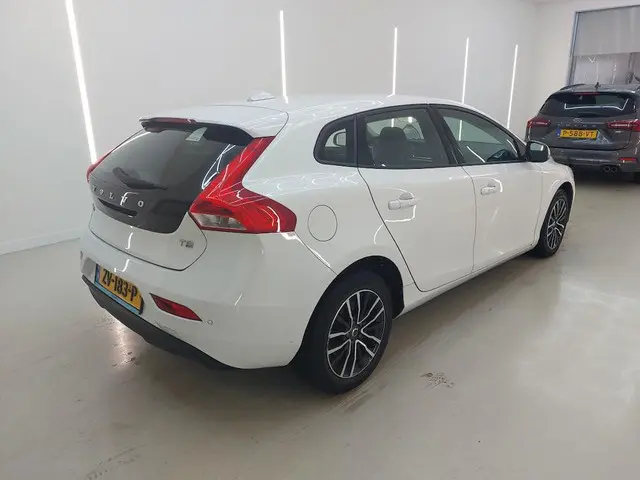 Volvo V40 2