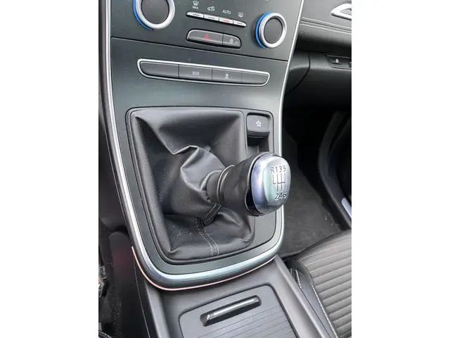 Renault Scénic 1.3 TCe Bose 2018 Benzine 19