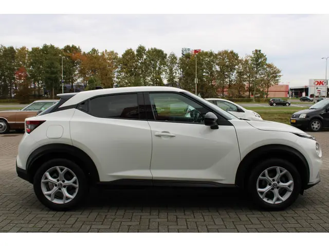 Nissan Juke DIG-T 114 DCT N-Connecta 2020 Benzine 2