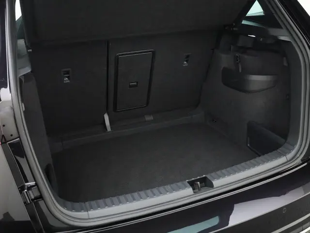 Škoda Karoq 1.5TSI/150PK ACT Sportline DSG 2025 Benzine 19