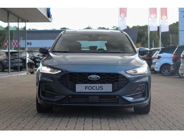 Ford Focus 1.0 EcoBoost Hybrid ST Line 2023 Benzine 7