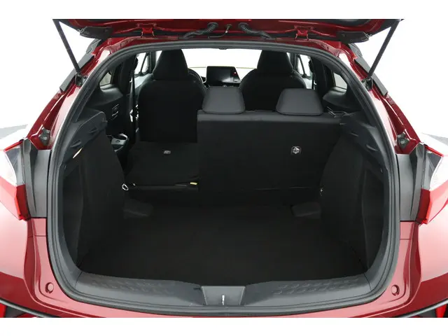 Toyota C-HR 1.8 Hybrid Bi-Tone 2018 Hybride Benzine 24