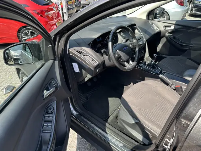 Ford Focus Wagon 1.0 EcoBoost Titanium 2016 Benzine 11