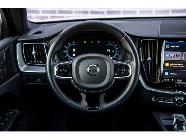 Volvo XC60 B5 Ultimate Dark 2023 Benzine 4