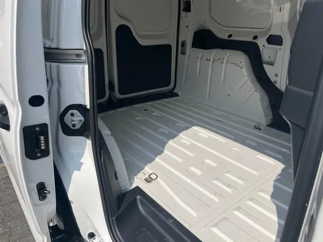 Volkswagen Caddy Cargo 1.5 TSI Style 2022 Benzine 40