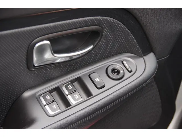 Kia Carens 1.6 GDi Business Pack 2013 Benzine 14
