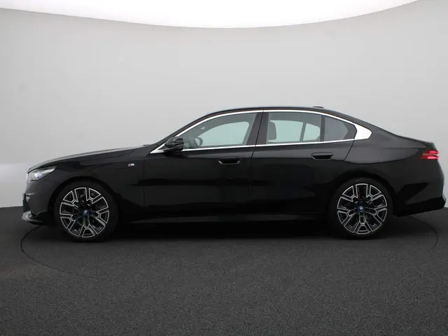 BMW 5 Serie Sedan 530e 2024 Hybride Benzine 4