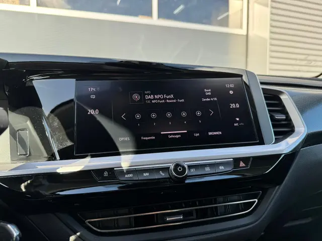 Opel Grandland 1.2 Turbo GS Line 2023 Benzine 24