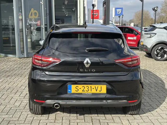 Renault Clio TCe 90 Techno 2023 Benzine 34