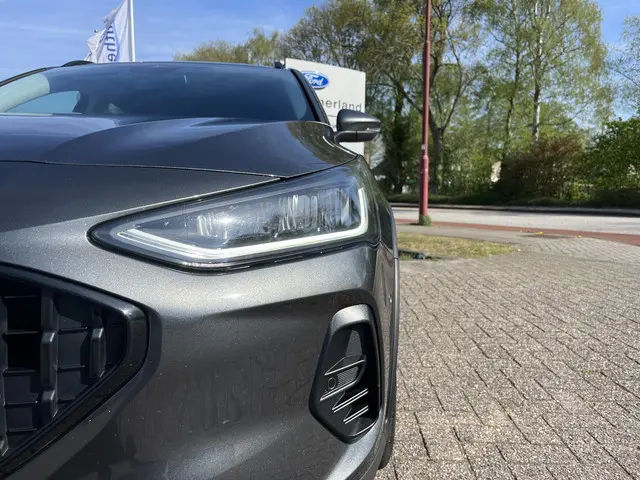 Ford Focus 1.0 EcoBoost Active 2024 Hybride Benzine 30